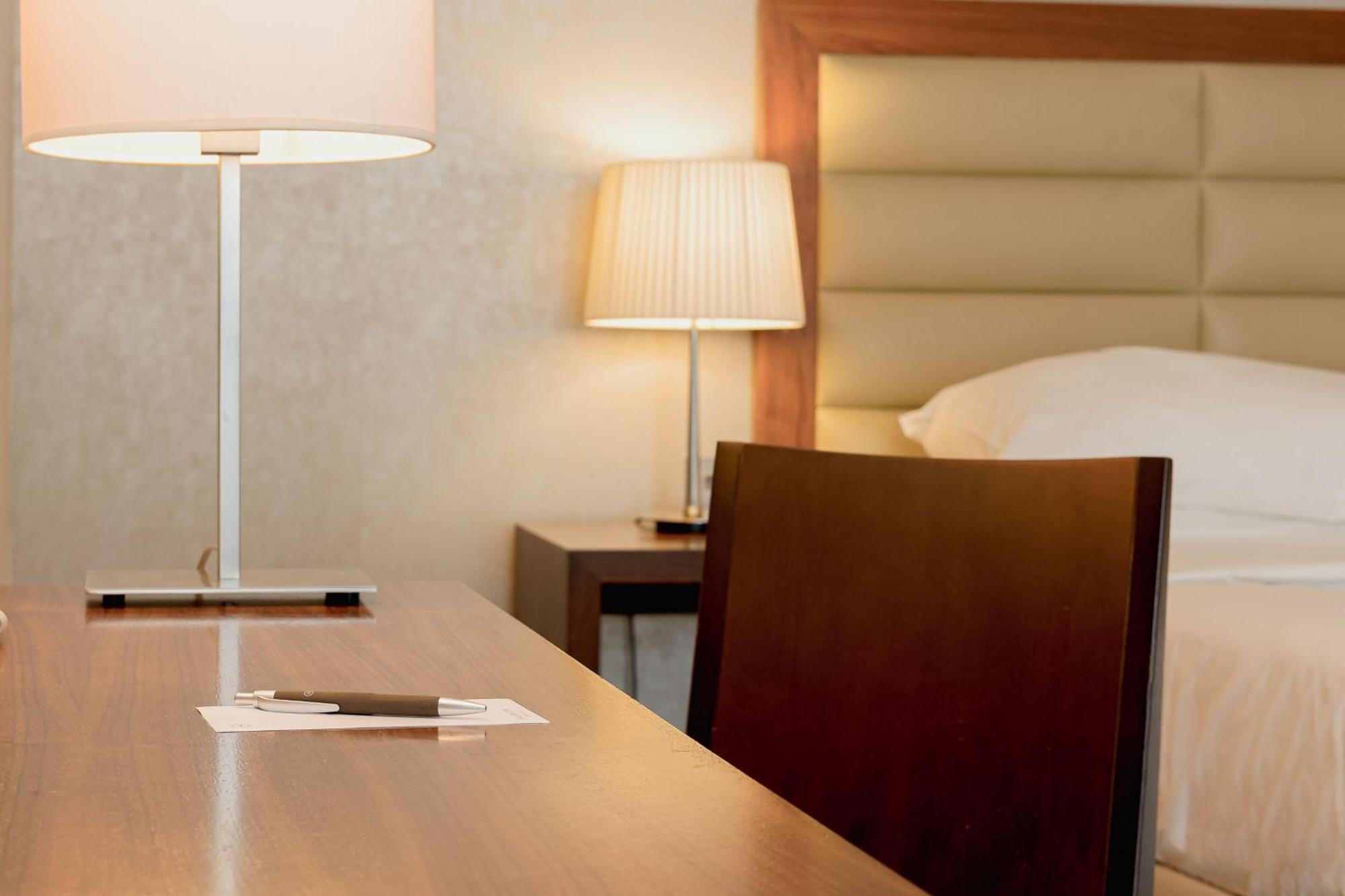 Sheraton Athlone Hotel Kültér fotó